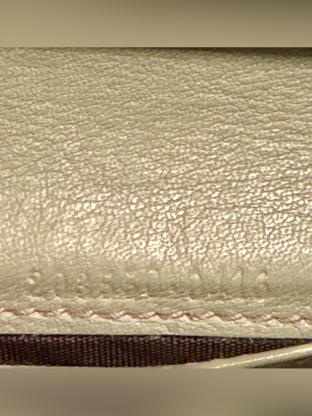Gucci GG Canvas Heart Continental Wallet Tan Leather w/ Box Dust Bag COA - Picture 12 of 16